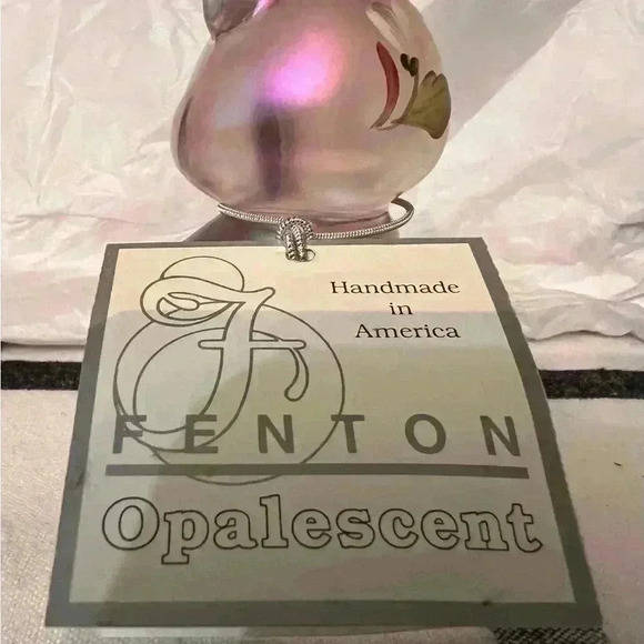 Fenton Pink Opalescent Hand Painted Floral Glass Bear Artist Signed By Artist. - Picture 8 of 11